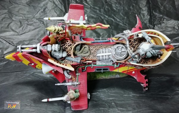 Top down view of the Raider gunship.