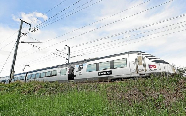 Travaux sur la ligne Rennes-Brest : le trafic des trains perturbé les 17 et 18 mai entre Guingamp et Morlaix