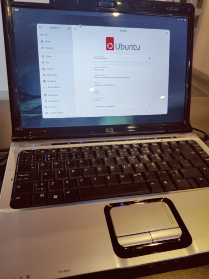 Laptop HP converti à Ubuntu avec GNOME 48