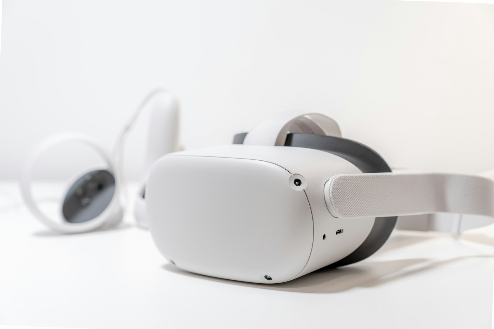 82% of AR/VR Startups Fail: The Shocking Truth Behind XR's Struggles | Blue Headline