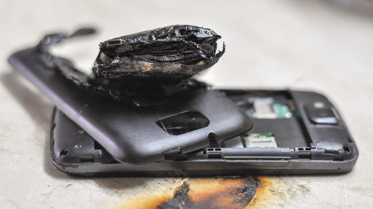 a burnt exploded smart mobile phone batter