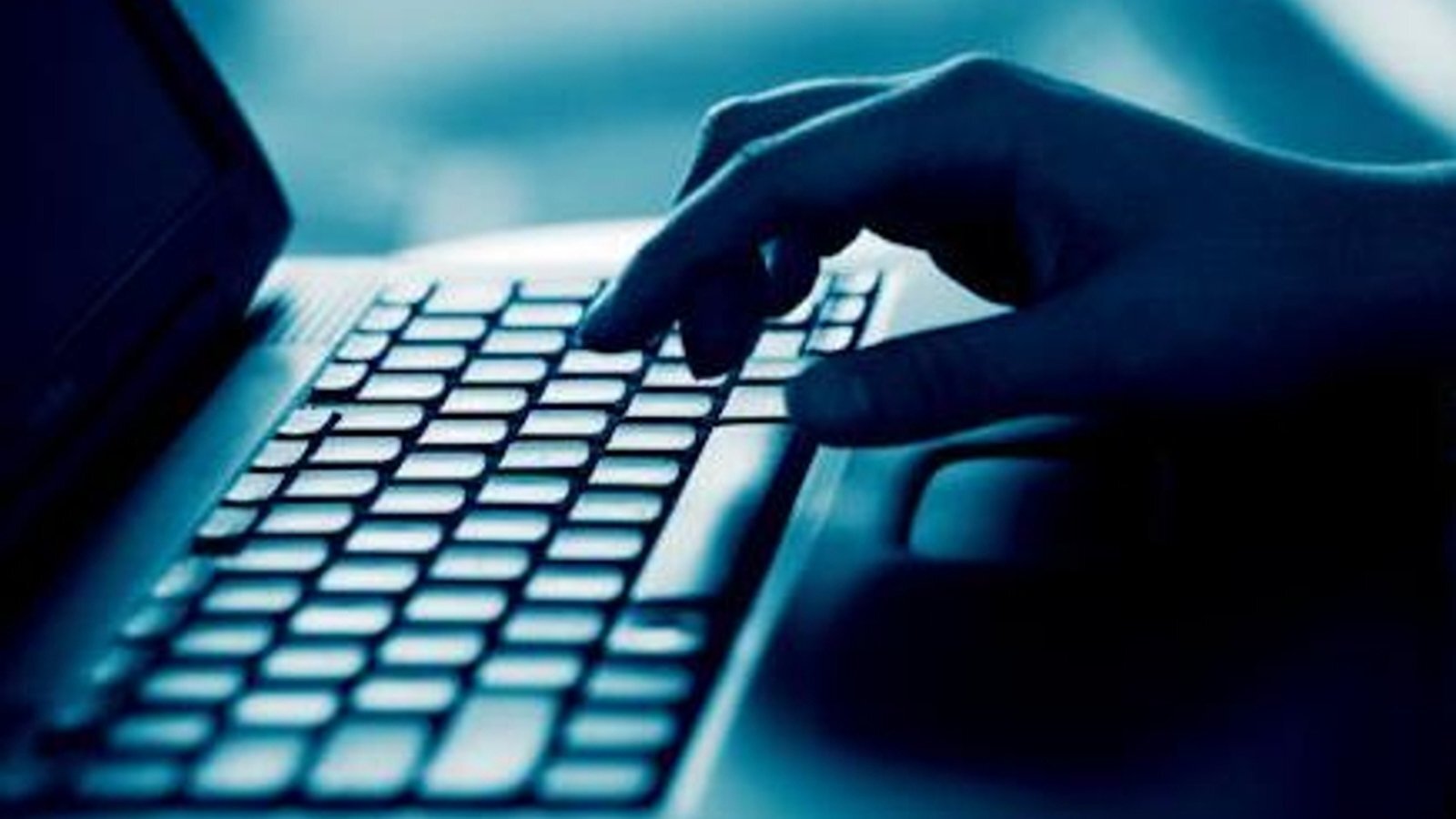 A person typing on a keyboard. | Image: Alamy