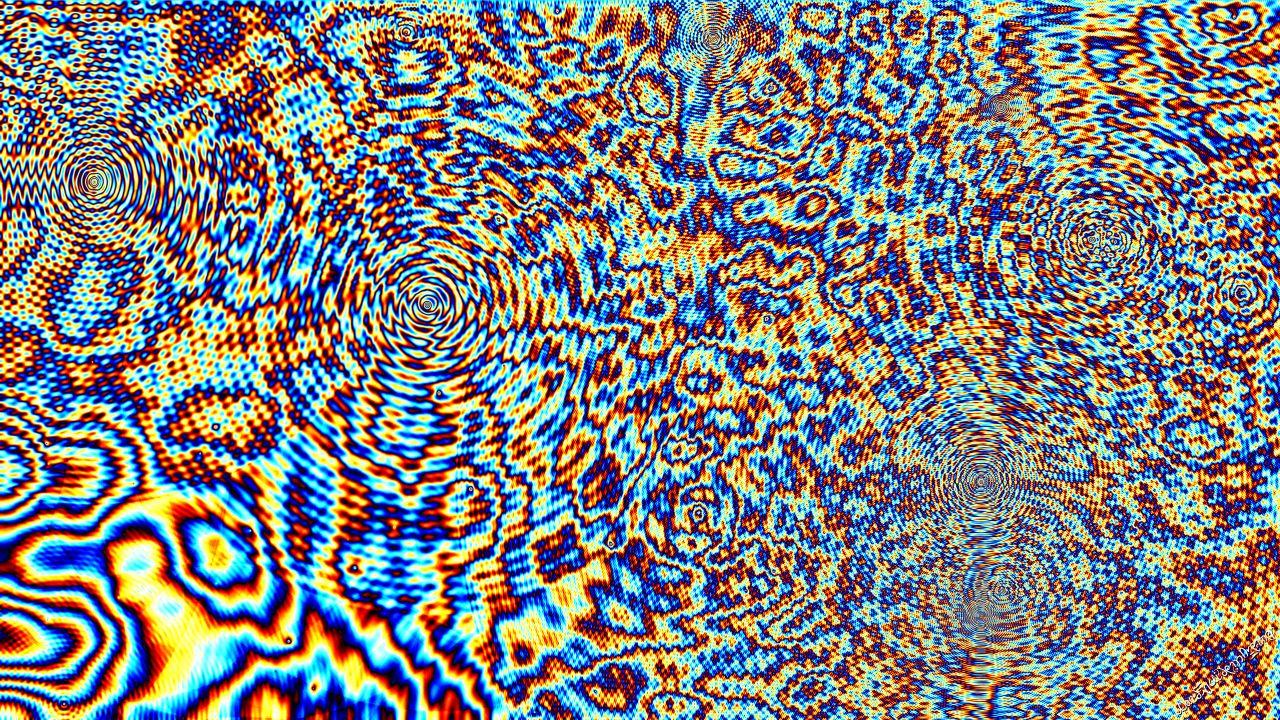 Full Image: interference pattern in blue-cyan-white-yellow-red-black gradient 